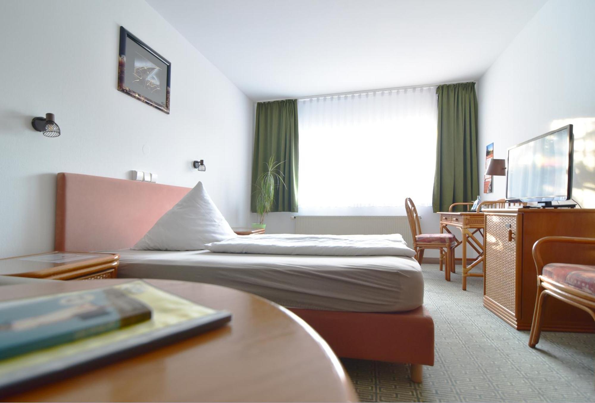 Land-Gut-Hotel Schenkenberger Hof Delitzsch Eksteriør bilde